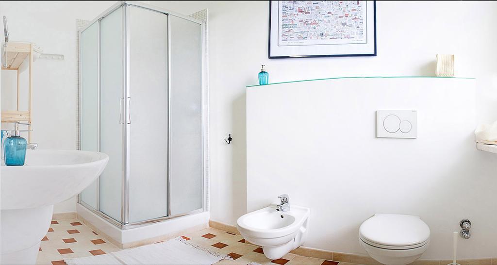 B&B La Riviera Arignano Habitación foto
